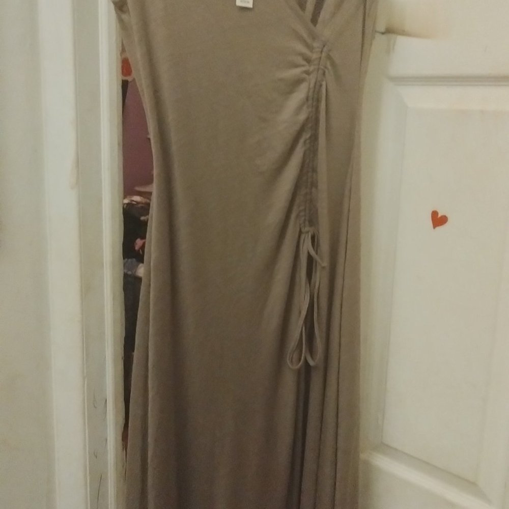Dress - Picture 4 of 5